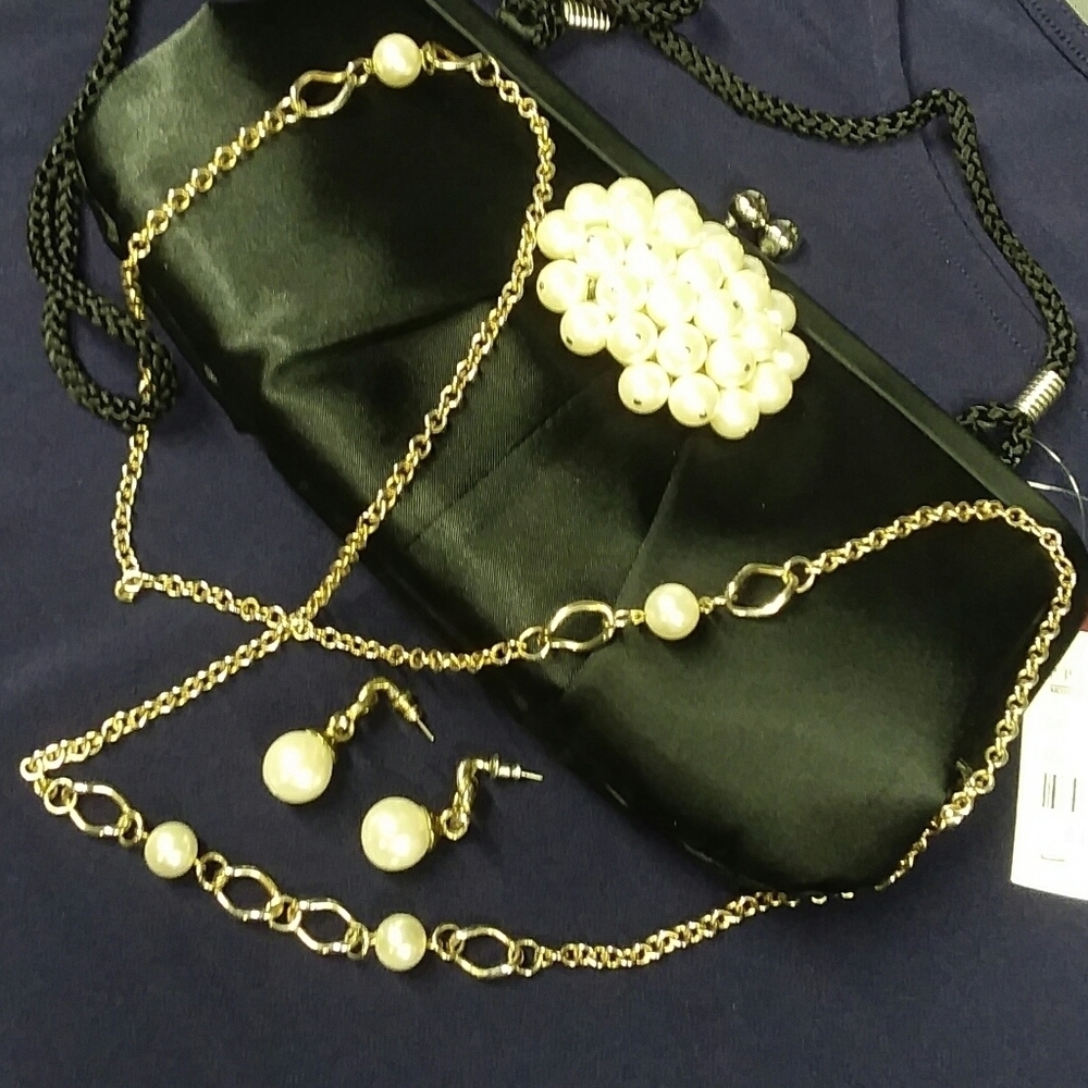 Vintage Necklace & Earrings Set - Picture 15 of 16